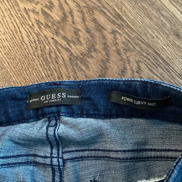 Guess Jeans - Picture 2 of 2